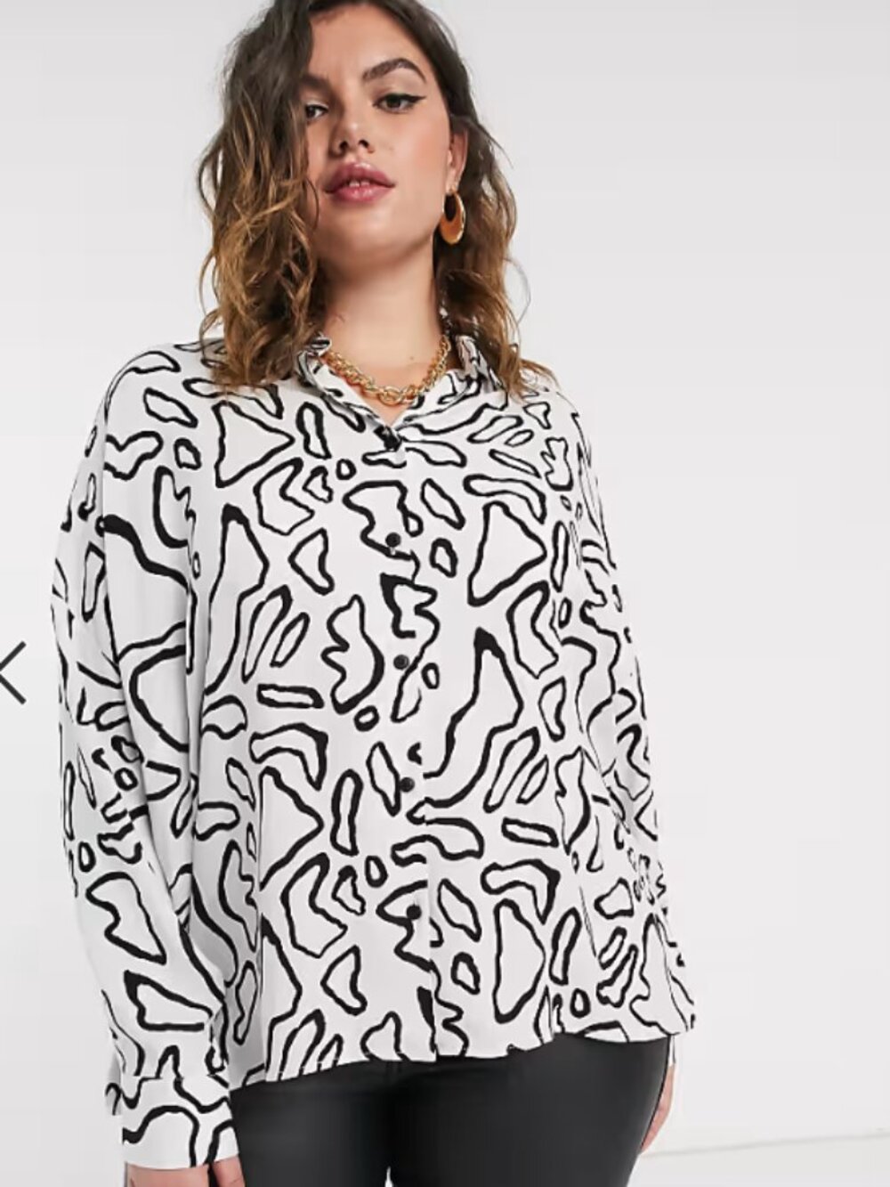 NWOT-ASOS-Long sleeve-Cropped shirt-Mono abstract print-Button Down-Size 4